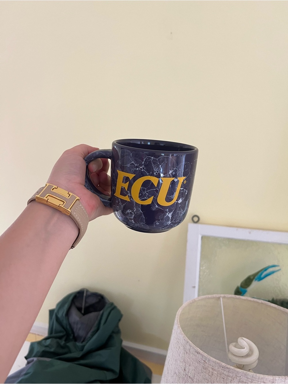 Marble-Print Ceramic Coffee Mug in Navy and Gold